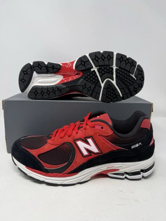 Men\'s New Balance 2002R Shoes Sneakers - True Red Black U2002RZA